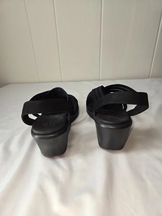 Skechers Black Strappy Elastic Wedge Sandals - Picture 3 of 7
